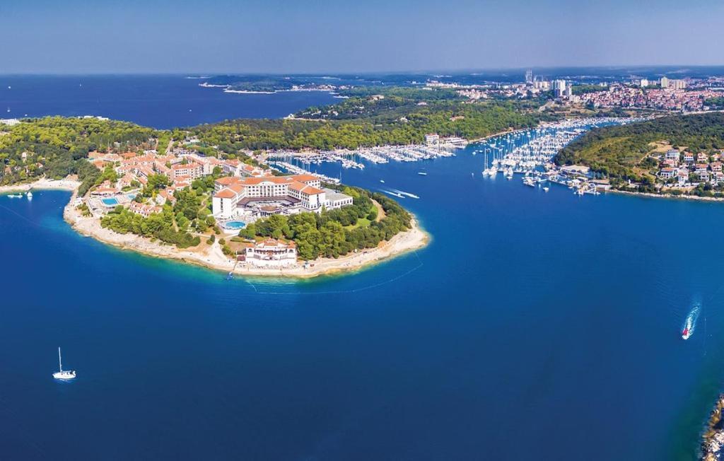 Apartmani Valdebek Pula Exteriör bild